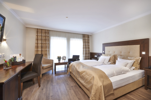 Hotel Zum Löwenbräu (Adelsdorf)